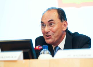 Balearon a Alejo Vidal-Quadras, exlíder del PP en Cataluña, en plena calle en Madrid