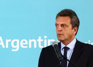 Sergio Massa: “Me he comunicado con Javier Milei y lo he felicitado porque es el presidente que la mayoría de los argentinos eligió”