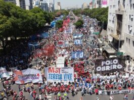 Marcha en contra de Milei: 2 detenidos