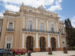 Diputados aprobaron un repudio a los agravios que recibió el gobernador Sáenz por fake news