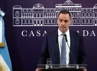 Caso Adorni: declara el hijo de una de las jubiladas que le vendió el departamento de Caballito