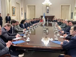 Milei con gobernadores: los mandatarios peronistas rechazaron la restitución del impuesto a las Ganancias
