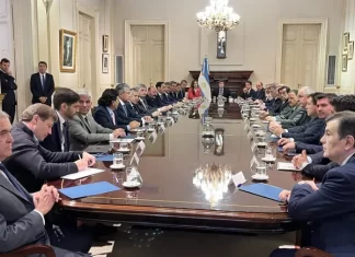 Milei con gobernadores: los mandatarios peronistas rechazaron la restitución del impuesto a las Ganancias