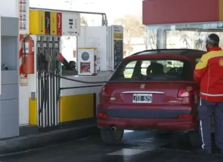 Shell aumentó hoy el 15% el precio de los combustibles