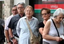 El Gobierno oficializó un bono extraordinario para jubilados