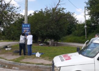 La municipalidad colocó cartelería preventiva en las márgenes del río Arenales