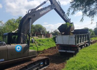 Inició la limpieza del canal Juan XXIII junto al ejército