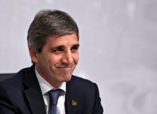 Luis Caputo absorberá por completo el ministerio de Infraestructura