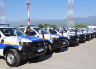 Pullaro anunció que el salario básico para la policía será $1.350.000 y habló de una campaña de desprestigio