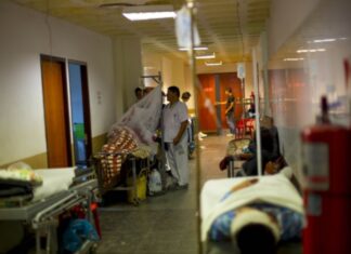 Orán empezaría a cobrar la atención en salud a extranjeros