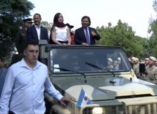 Inició el acto en el monumento 20 de febrero con autoridades nacionales en Salta