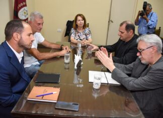 Turistas francesas: Jean Michel Bouvier visitó a legisladores