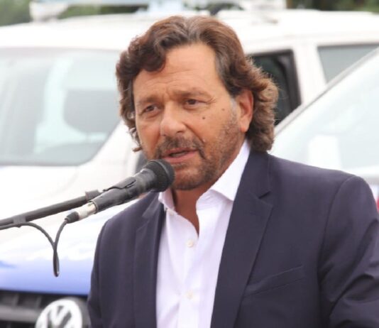 Gustavo Sáenz anunció que el ahorro en la atención sanitaria a extranjeros permitirá comprar 34 nuevas ambulancias