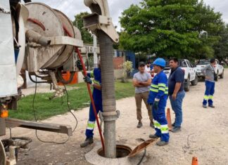 Trabajos para reparar derivaciones del acueducto centro