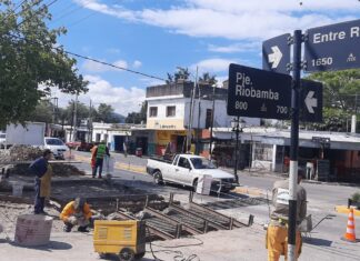 Avanzan en el arreglo de calzadas en distintos puntos de la ciudad