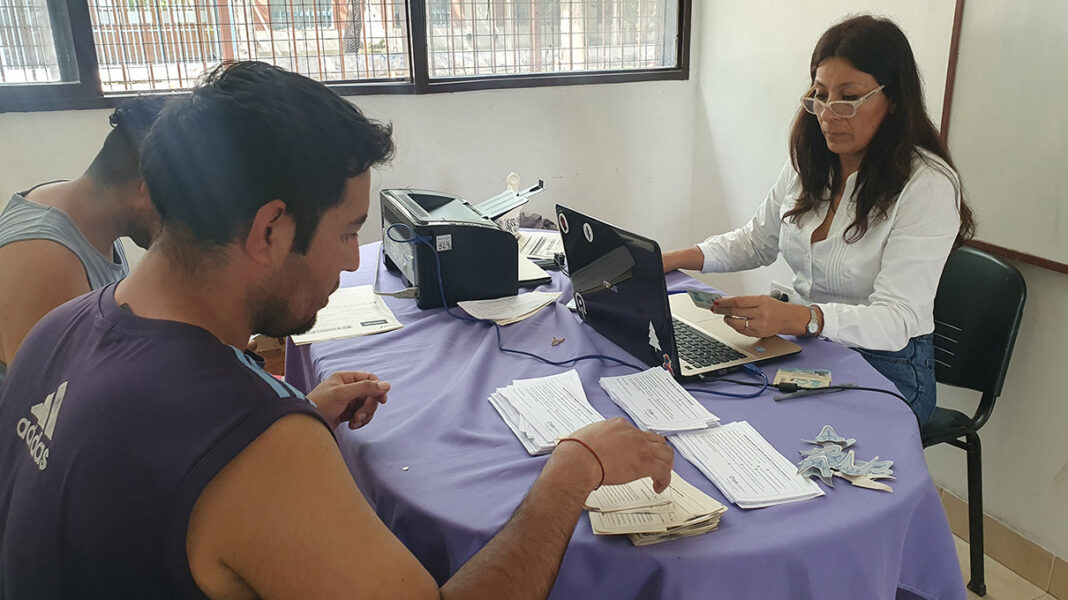 oficina-movil-en-el-cic-de-solidaridad-3
