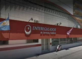 Multarán a barrios privados salteños que pagan $3 pesos de agua