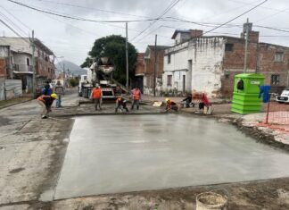 Se realizan arreglos de calles en diversos frentes de obra