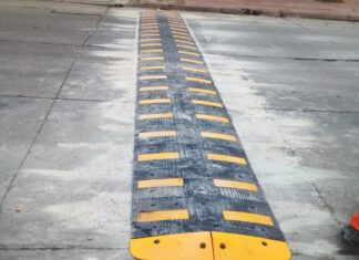 Nuevos reductores de velocidad en la esquina Junín y España