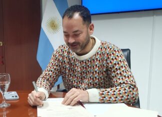 El municipio firmó un convenio con Óptica Total en beneficio de vecinos y empleados