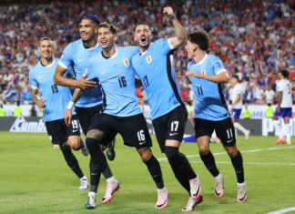 Uruguay venció a Estados Unidos con un gol polémico