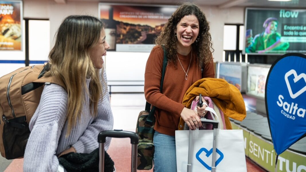 recepcion-turistas-julio-2024-d