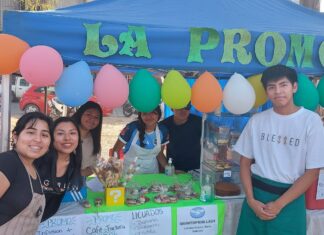 Exitosa feria de emprendedores de los estudiantes de 4º y 5º año
