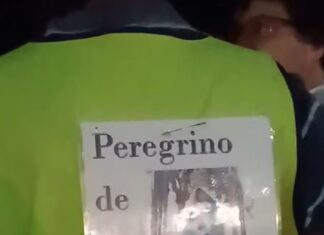 Rosso recibió anoche al peregrino que camina desde Concordia
