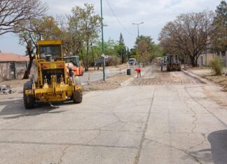 Ejecutan reparación de calzada en la av. Libertador del barrio Grand Bourg