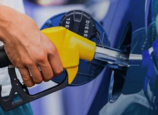 Bajó hoy el precio del combustible