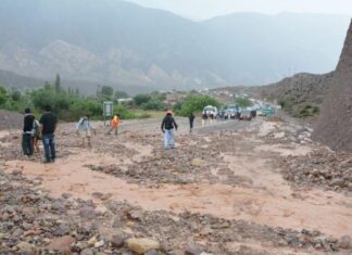 Un alud cortó la ruta 33 y complicó al Alto Valle Calchaquí