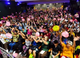 El intendente Emiliano Durand celebró el Día de la Madre en el Cine Opera
