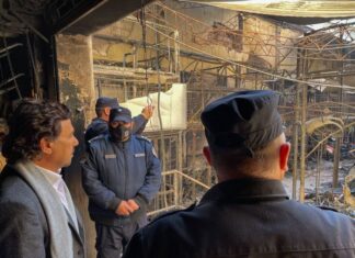 Incendio en el Mercado San Miguel: Llegó el gobernador Sáenz al lugar