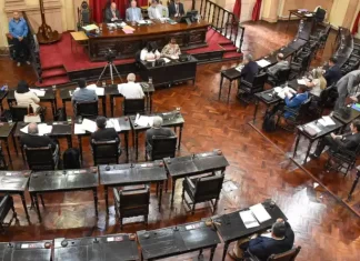 Senadores aprobaron dejar sin fueros a legisladores, funcionarios y magistrados salteños en procesos judiciales