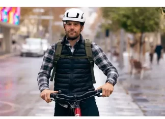 Los comercios que vendan bicicletas deberán equiparlas con casco de seguridad