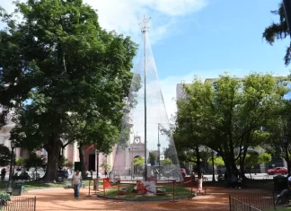 Se realizará el tradicional encendido del árbol navideño en la plaza 9 de Julio