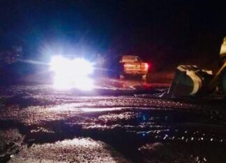 Ruta N° 68: Vialidad Nacional tuvo que auxiliar a una tráfic con turistas y un camión por la tormenta