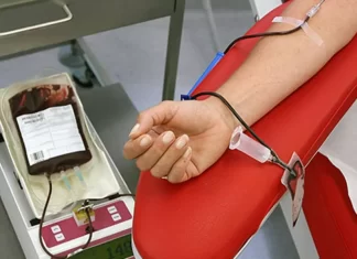 Mangione anunció la creación del Programa de Hemofilia