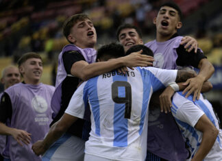 El sub 20 de Placente arrancó ganando en el hexagonal final