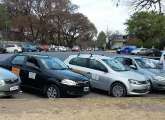 Protesta de remiseros en las puertas del CCM