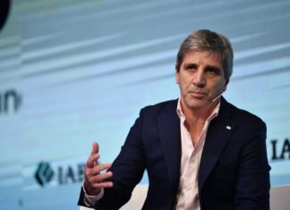 Luis Caputo reveló que el préstamo del FMI será de USD 20.000 millones