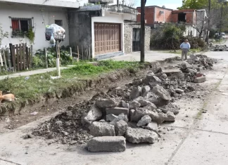 Ejecutan obras de hormigonado en el barrio Manuel J. Castilla