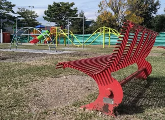 Avanza la renovación integral de la plaza de los Deportes en Tres Cerritos