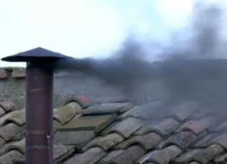 Segunda fumata negra. No hay consenso en el Vaticano