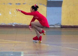 Torneo de patinaje artístico en el complejo deportivo municipal de General Güemes