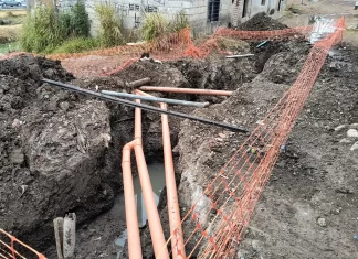 Avanza la colocación de cloacas en Ampliación El Carmen