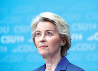 Un presunto ataque de interferencia rusa dejó sin GPS al avión donde viajaba Von der Leyen