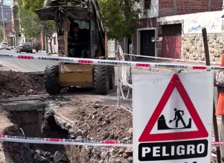 Realizan el recambio de cañerías de agua en el macrocentro de la ciudad de Salta