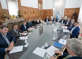 El Gobierno reunió al Consejo de Mayo y activó la discusión de la reforma tributaria