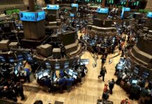 El riesgo país superó la línea de los 700 puntos básicos tras una nueva caída de los bonos argentinos